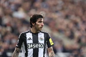 记者谈曼联中场引援：托纳利、施洛特贝克、安德森等均在思量规模_24直播网