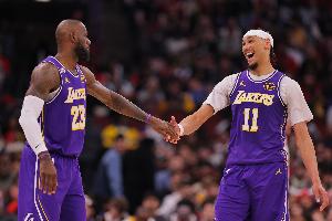 湖人2K能力值更新：海斯+2追艾顿 斯玛特&八村&拉拉各-1 布朗尼+1_24直播网