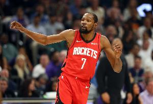 手感一般般！杜兰特首节打满 6投2中拿到7分2篮板3助攻_24直播网