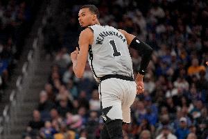 哈珀：文班已锁定了最佳防守球员 若他上赛季能打这奖项也是他的_24直播网