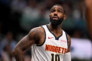 没你早花了！小哈达威半场9中1&三分6中0仅拿2分1板2助1断_24直播网