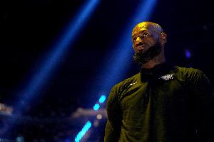 詹姆斯：我们能借助主场优势但助力不大 事实角逐照旧在场上举行_24直播网