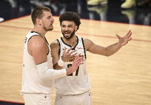 记者：很显着掘金试图避开森林狼 这是明智的 狼比火箭难打_24直播网