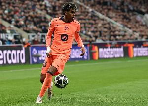 18岁272天，，，，，，亚马尔是西甲联赛最年轻出战100场角逐的球员_24直播网