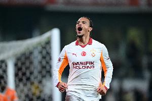 上一次照旧身穿拜仁球衣，，，，，萨内自2023年3月后首次头球破门_24直播网