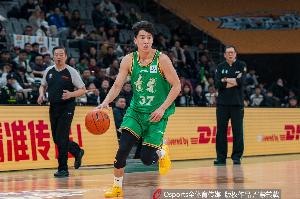 差别显着！辽宁半场替补得分21分 山东5中0仅拿4分_24直播网