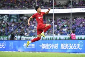 杜月徵：放弃更高待遇选择铜梁龙 范总去西班牙时特意找我聊过_24直播网