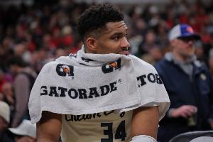 Shams：我对字母的报道绝对是事实 他去年5月就见告雄鹿要走_24直播网