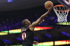 还得是你！马克西内外着花连得7分 再次打停魔术_24直播网