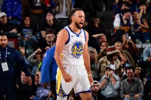 记者：近20年库里的角逐都是必看节目 他极具鉴赏性和票房招呼力_24直播网