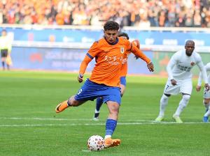 体坛：泰山暗潮涌动之下喜迎两大强援，，未雨绸缪妖怪赛程_24直播网