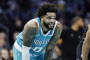 尚有一年条约！小桥本赛季场均17.1分5.8板3.2助 投篮掷中率46%_24直播网