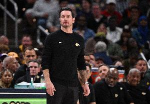 雷迪克：我们所有人都清晰火箭有多强 我们尽己所能做好了准备_24直播网