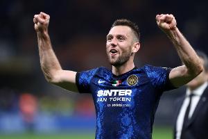 德弗里：齐沃头一年体现很棒 我留在国米？？？？？至少赛季竣事前肯定留_24直播网