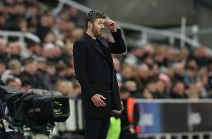 费迪南德：那些说卡里克不应转正的，，，，，，说得出另一个现实的人选吗？？？？？_24直播网