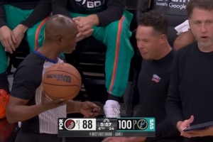 9-0！塞布尔三分掷中后米奇还被吹技犯 惋惜阿夫迪亚加罚不中_24直播网