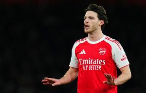 首脑！赖斯在终场哨响后，，向厄德高高呼勉励：争冠还没竣事_24直播网