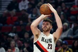 完全被压制！克林根半场出战12分钟 4中1&三分3中0仅拿2分3板_24直播网