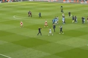 瓜迪奥拉赛后呼吁球迷为B席拍手，，，，，球员将在今夏离队_24直播网