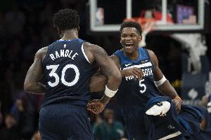 爱德华兹出战！森林狼首发：华子、迪文、麦丹、兰德尔、戈贝尔_24直播网