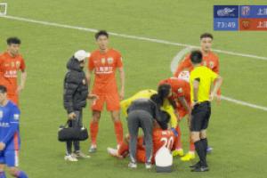 让腿震荡换人无空可钻？？？？？足球报：六阶段康复期能防止球员诈伤_24直播网