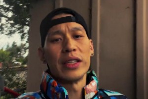 林书豪唱周杰伦新专辑：你们给我这首# 淘金小镇 打几分？？_24直播网