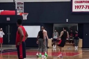 其时照旧小老弟！奇才时期阿夫迪亚和库兹马的队内单挑！_24直播网