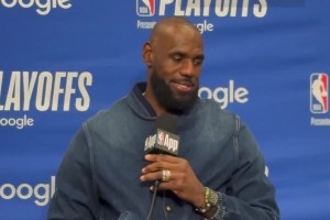 老詹：季后赛能和儿子一起上场。，，可能是我生涯最疯狂的履历_24直播网